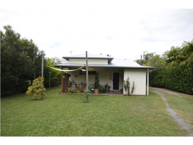 49 Pringle Street, Mossman QLD 4873