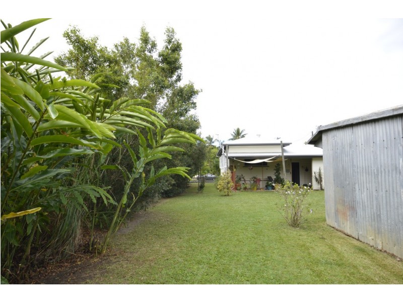 49 Pringle Street, Mossman QLD 4873