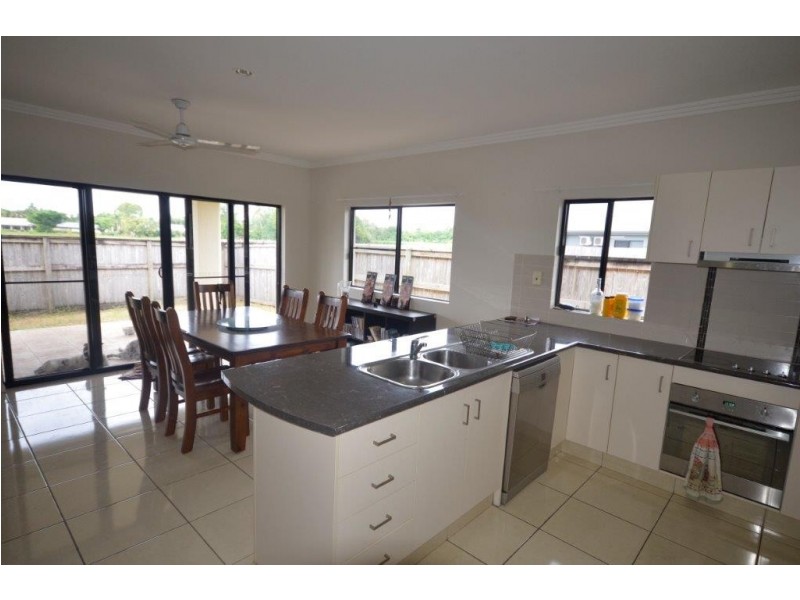 4 Yidi Close, Cooya Beach QLD 4873