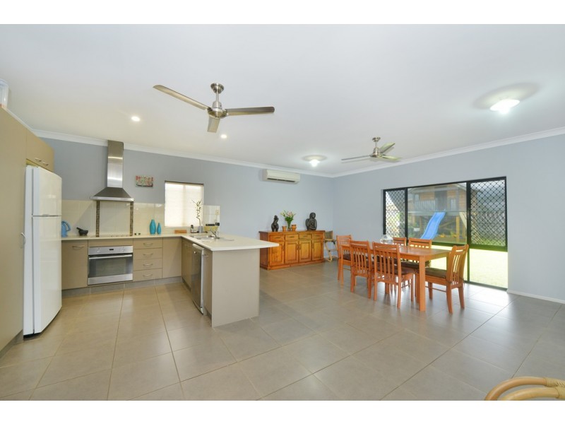 9 Gerygone Close, Mossman QLD 4873