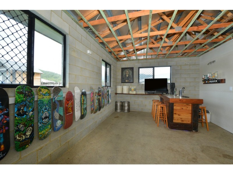 9 Gerygone Close, Mossman QLD 4873