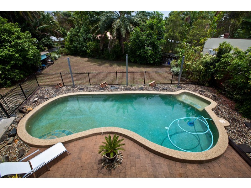 17 Pecten Avenue, Port Douglas QLD 4877
