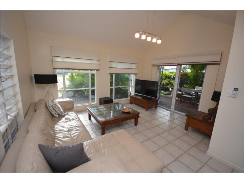 24 Endeavour Street, Port Douglas QLD 4877