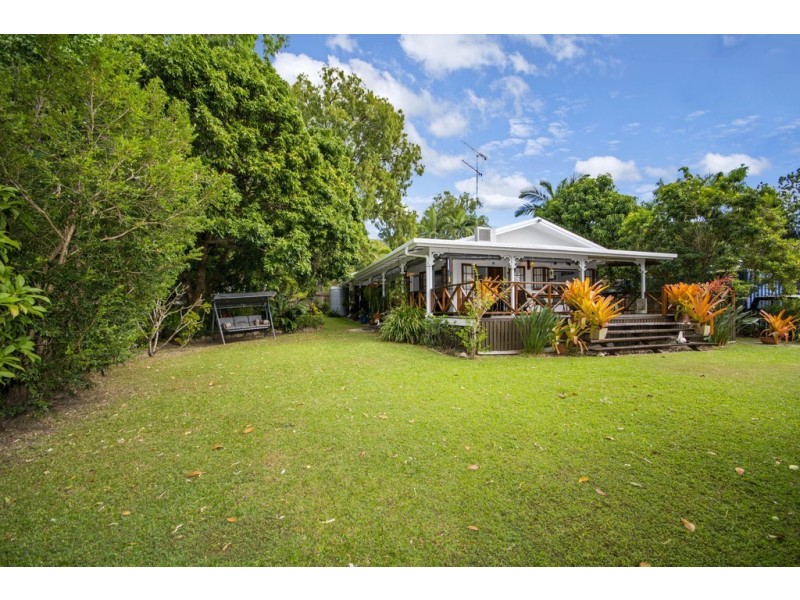 8 Toll Gate Road, Oak Beach QLD 4877