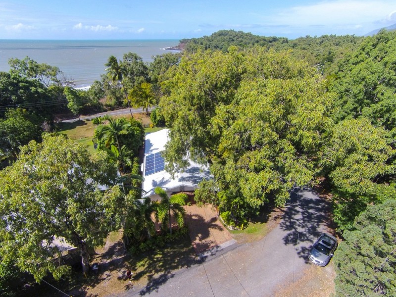 8 Toll Gate Road, Oak Beach QLD 4877