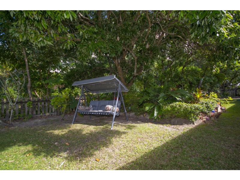 8 Toll Gate Road, Oak Beach QLD 4877
