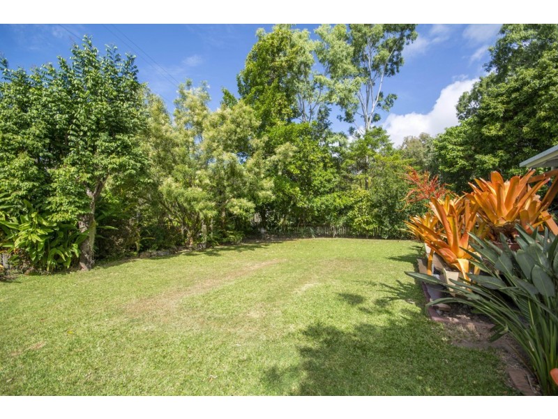 8 Toll Gate Road, Oak Beach QLD 4877