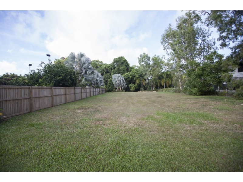 22 Beachfront Mirage, Port Douglas QLD 4877