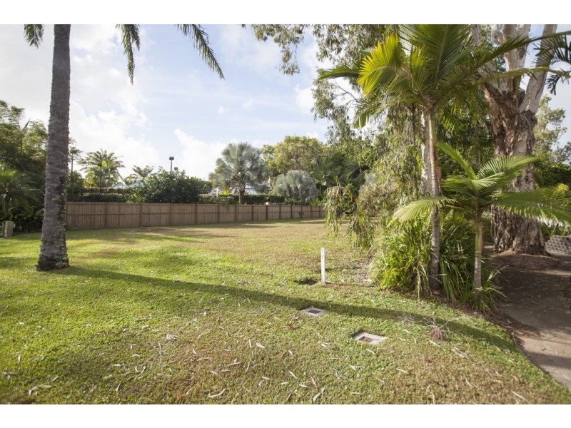 22 Beachfront Mirage, Port Douglas QLD 4877