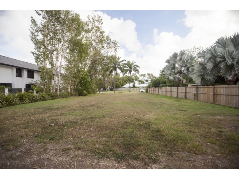 22 Beachfront Mirage, Port Douglas QLD 4877