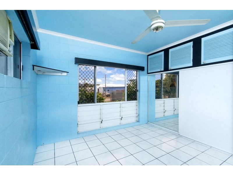 64 Pringle Street, Mossman QLD 4873