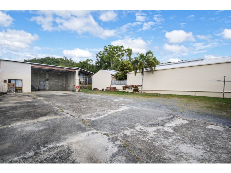 64 Pringle Street, Mossman QLD 4873