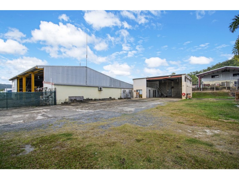64 Pringle Street, Mossman QLD 4873