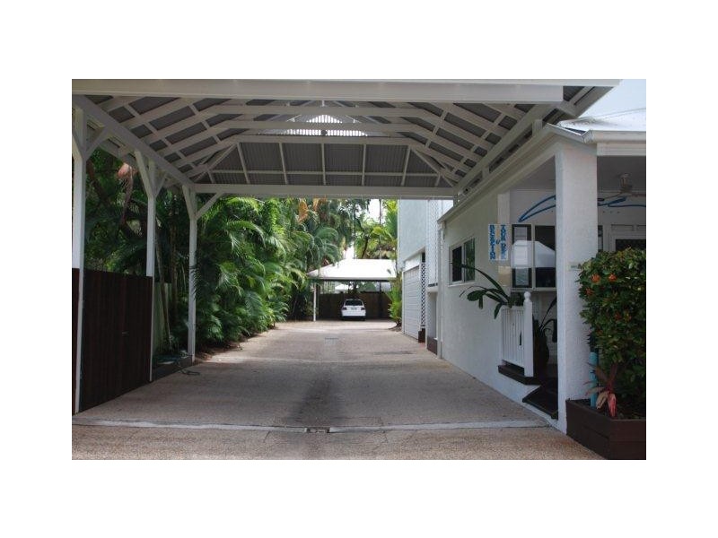 106 Cnr Blake/Davidson St (Coral Apts), Port Douglas QLD 4877