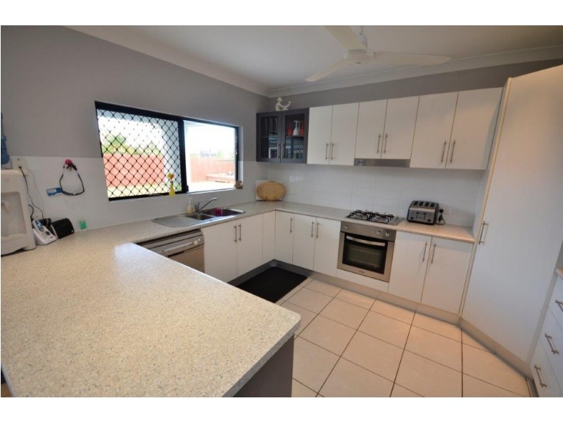 56 Cooya Beach Rd, Cooya Beach QLD 4873