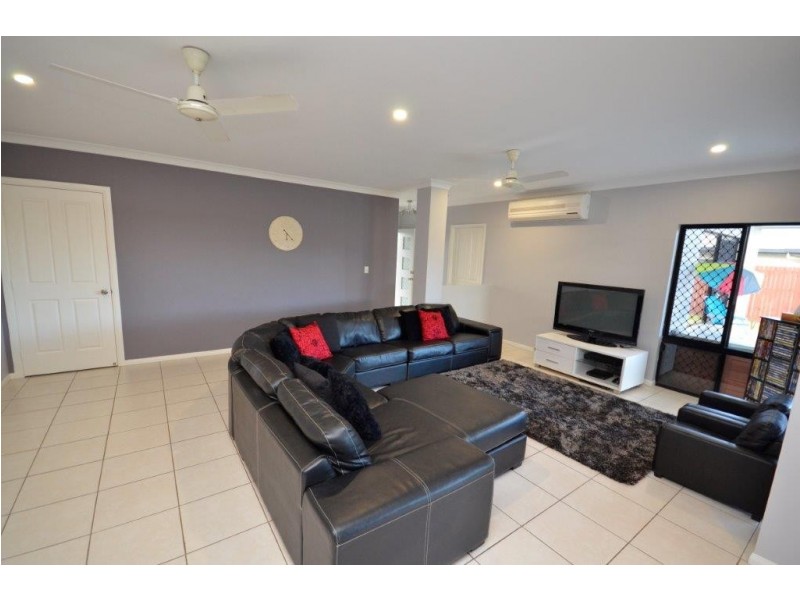 56 Cooya Beach Rd, Cooya Beach QLD 4873