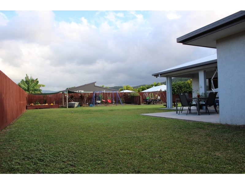 56 Cooya Beach Rd, Cooya Beach QLD 4873