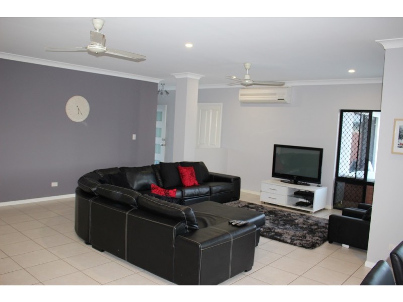 56 Cooya Beach Rd, Cooya Beach QLD 4873