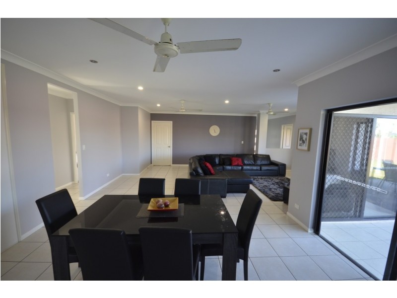 56 Cooya Beach Rd, Cooya Beach QLD 4873