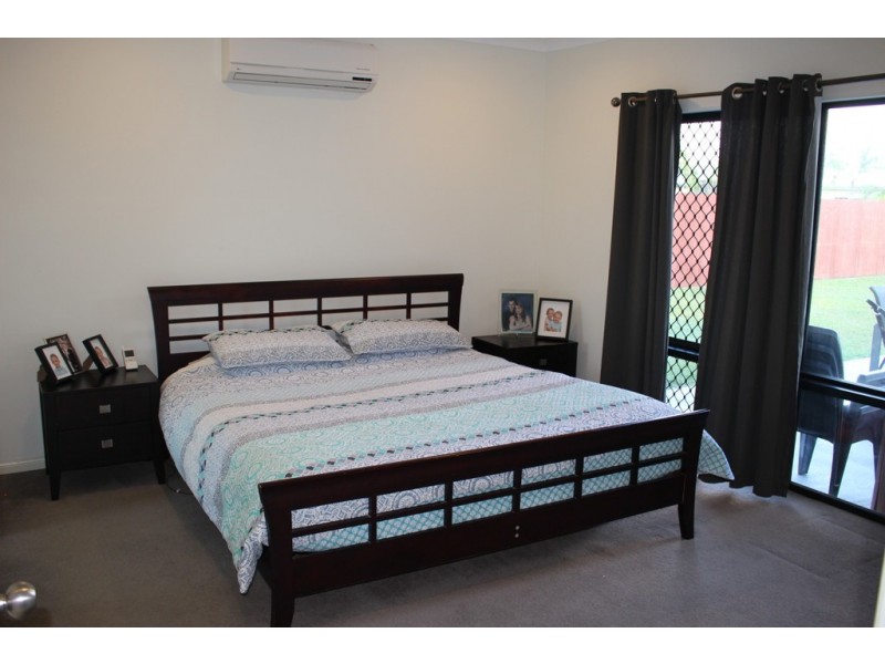 56 Cooya Beach Rd, Cooya Beach QLD 4873