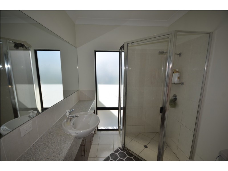 56 Cooya Beach Rd, Cooya Beach QLD 4873