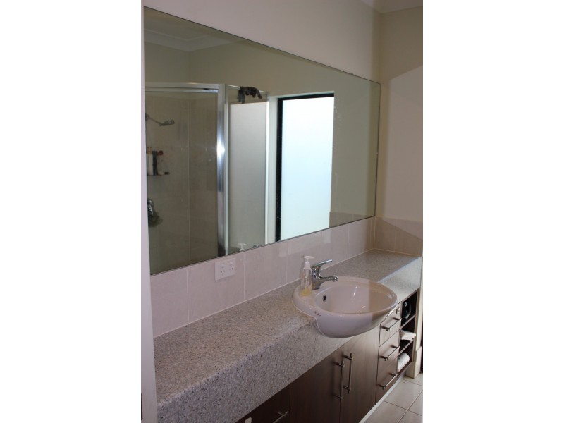 56 Cooya Beach Rd, Cooya Beach QLD 4873