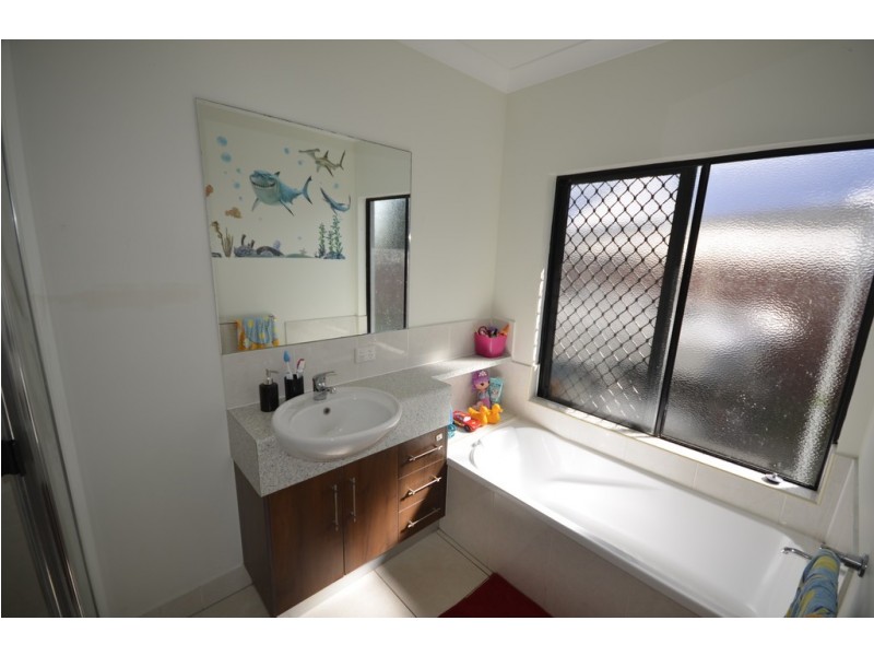 56 Cooya Beach Rd, Cooya Beach QLD 4873