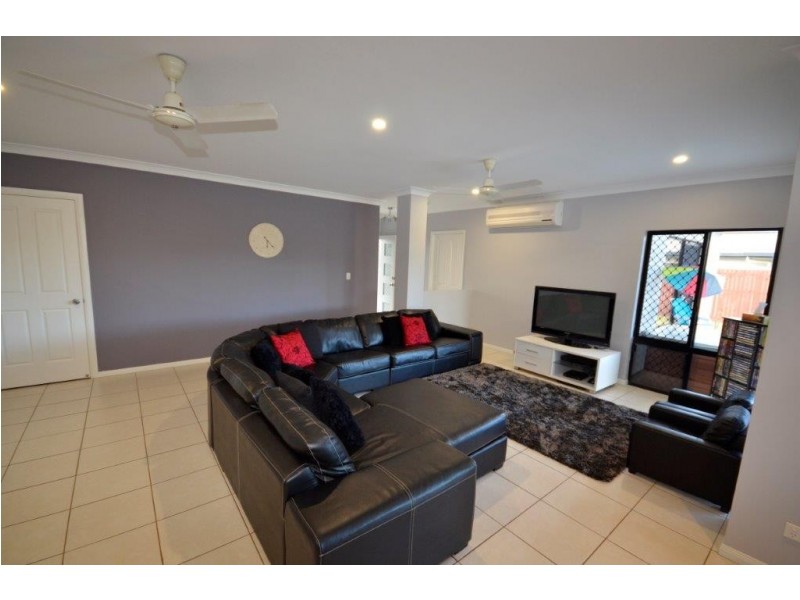 56 Cooya Beach Rd, Cooya Beach QLD 4873