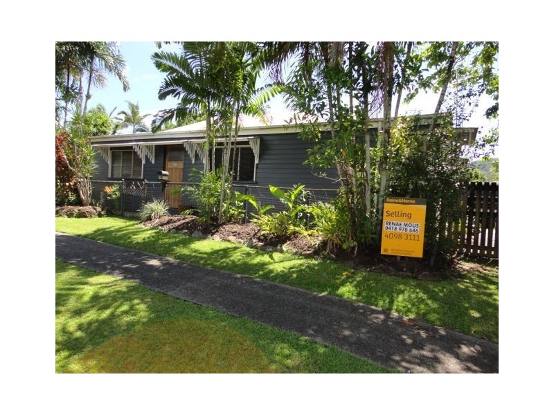 31 Mossman Street, Mossman QLD 4873