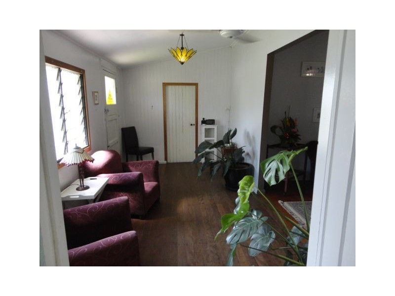 31 Mossman Street, Mossman QLD 4873
