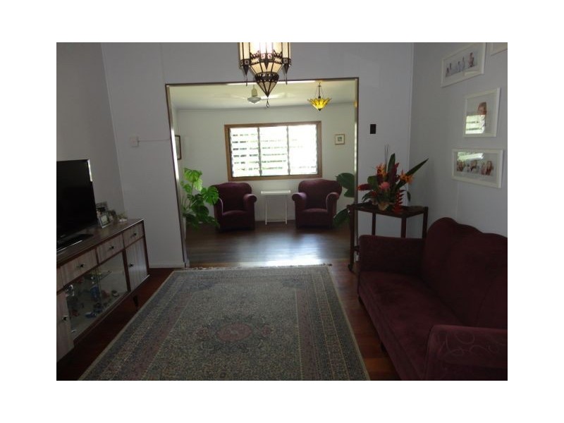 31 Mossman Street, Mossman QLD 4873