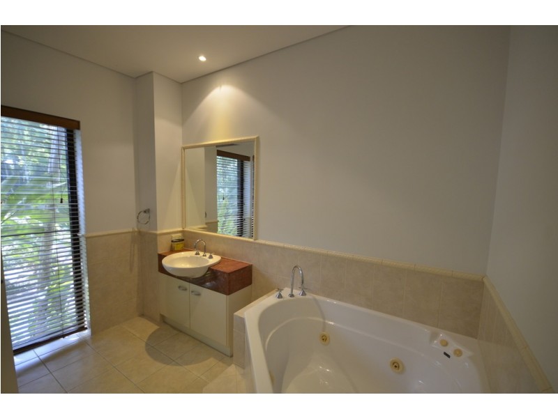 Villa 9/18 St Crispins Ave (Thornton St Crispins), Port Douglas QLD 4877