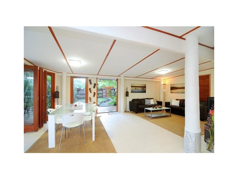 1 Poinciana Street, Cooya Beach QLD 4873