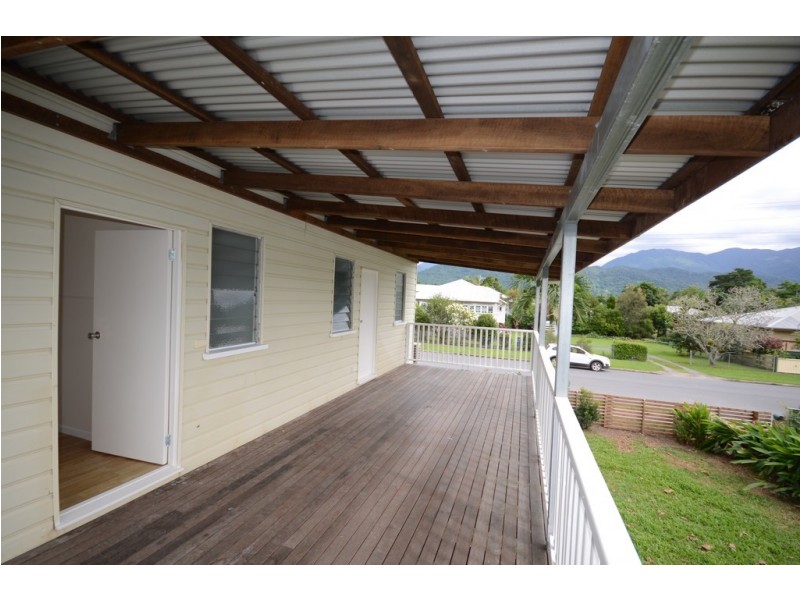 15 Johnston Road, Mossman QLD 4873