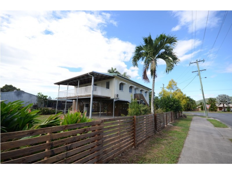 15 Johnston Road, Mossman QLD 4873