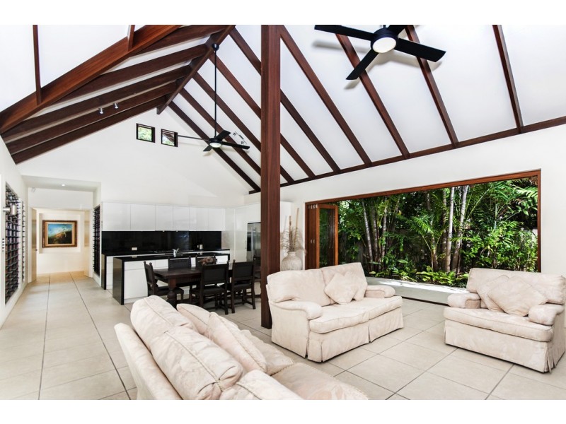 2/14 Barrier St (The Sands), Port Douglas QLD 4877