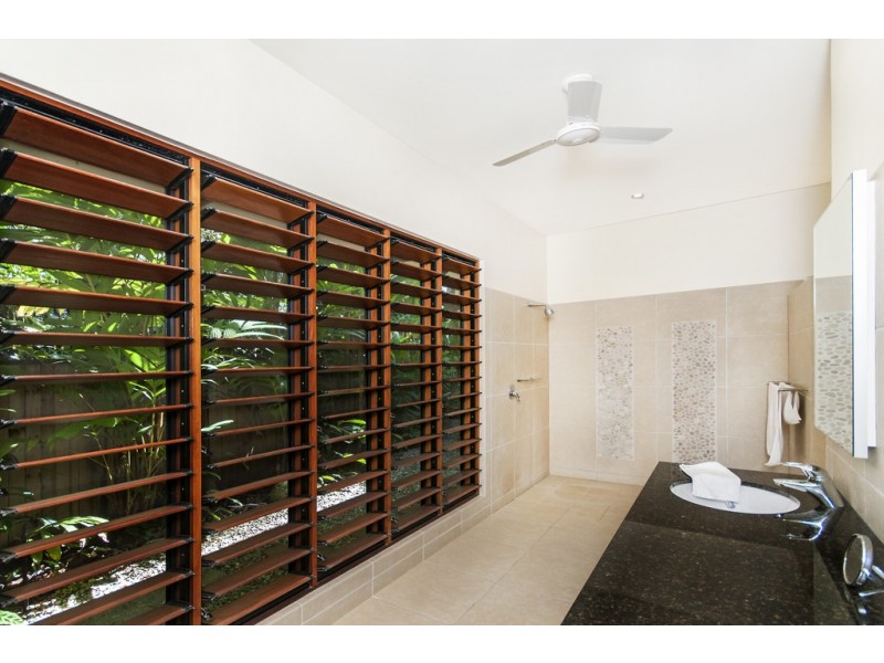 2/14 Barrier St (The Sands), Port Douglas QLD 4877