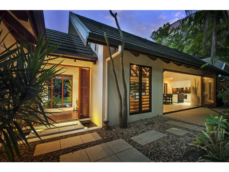 2/14 Barrier St (The Sands), Port Douglas QLD 4877