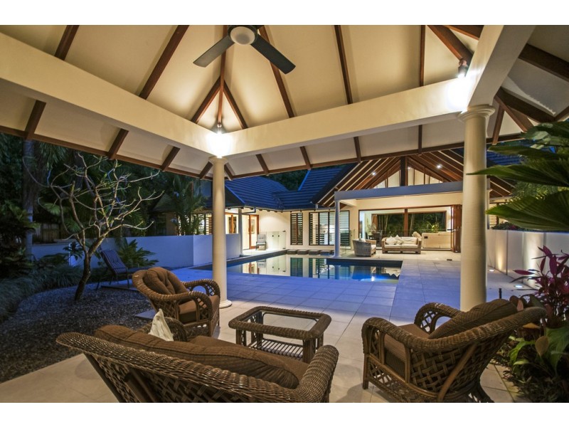 2/14 Barrier St (The Sands), Port Douglas QLD 4877