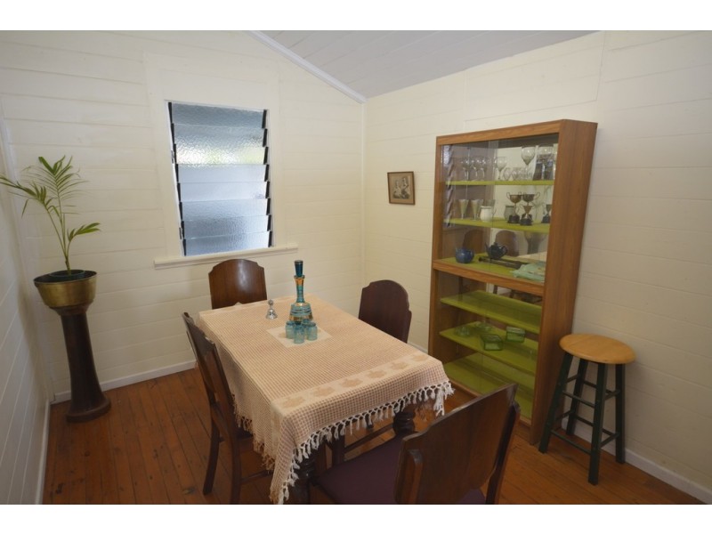 6 Vains Close, Mount Molloy QLD 4871