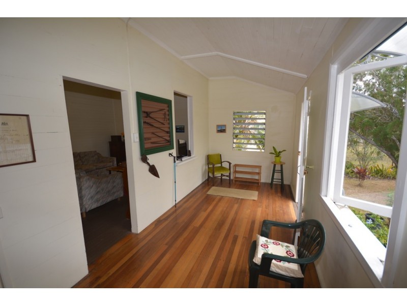 6 Vains Close, Mount Molloy QLD 4871
