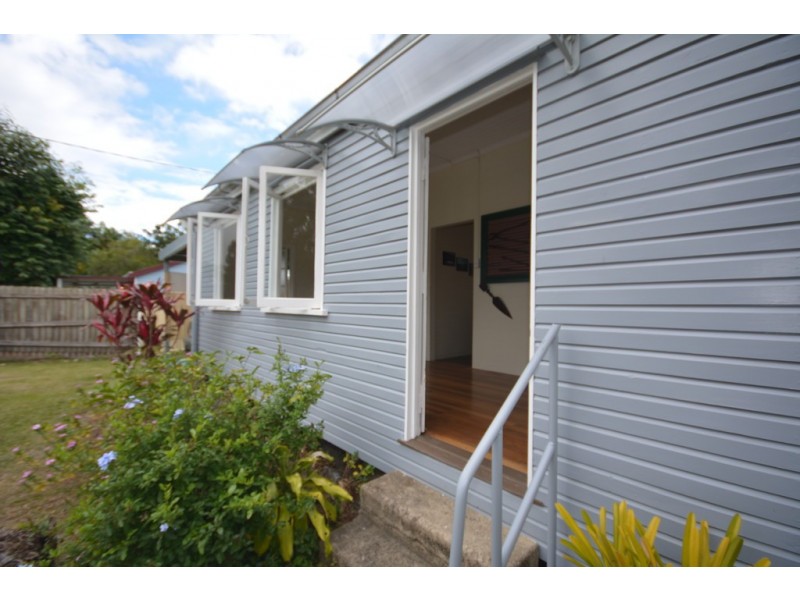 6 Vains Close, Mount Molloy QLD 4871