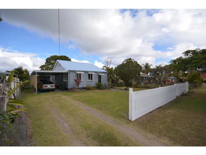 6 Vains Close, Mount Molloy QLD 4871