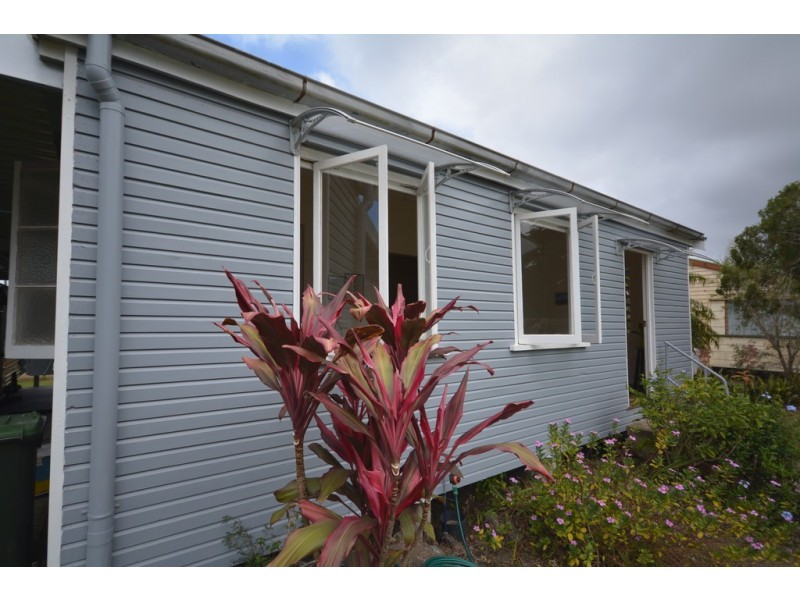 6 Vains Close, Mount Molloy QLD 4871