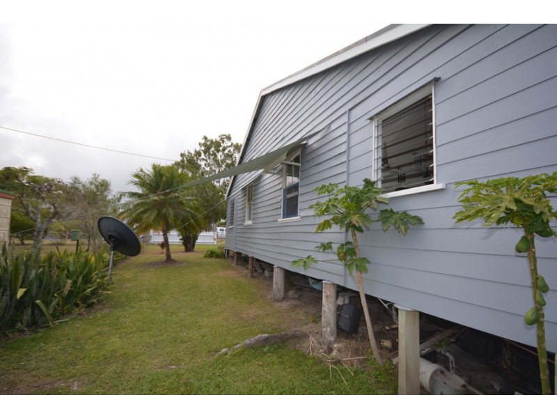 6 Vains Close, Mount Molloy QLD 4871