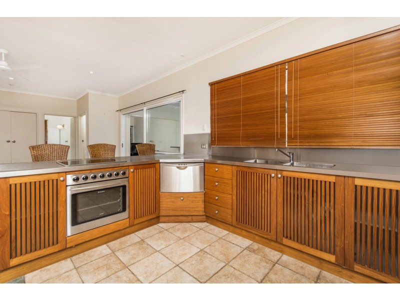 1301 Mossman Daintree Road, Rocky Point QLD 4873