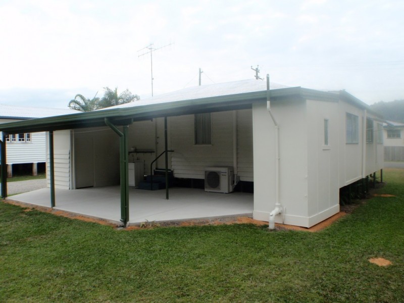 18 Mossman Street, Mossman QLD 4873