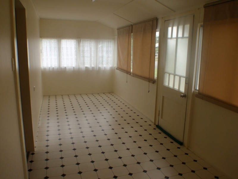 18 Mossman Street, Mossman QLD 4873