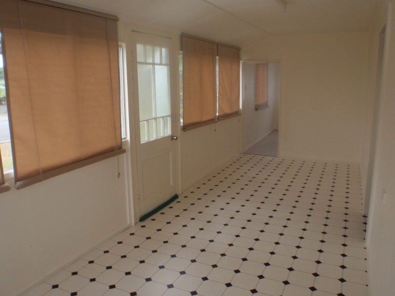 18 Mossman Street, Mossman QLD 4873