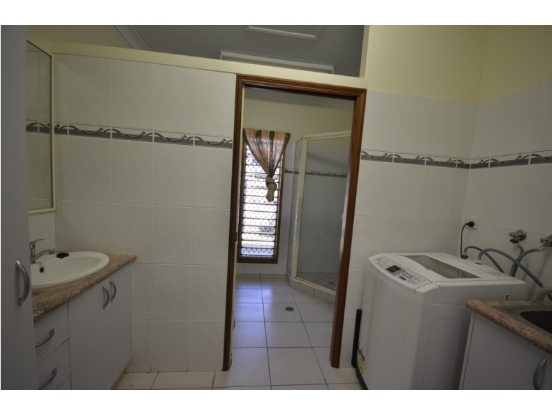 22 Riflebird Cres, Mossman QLD 4873